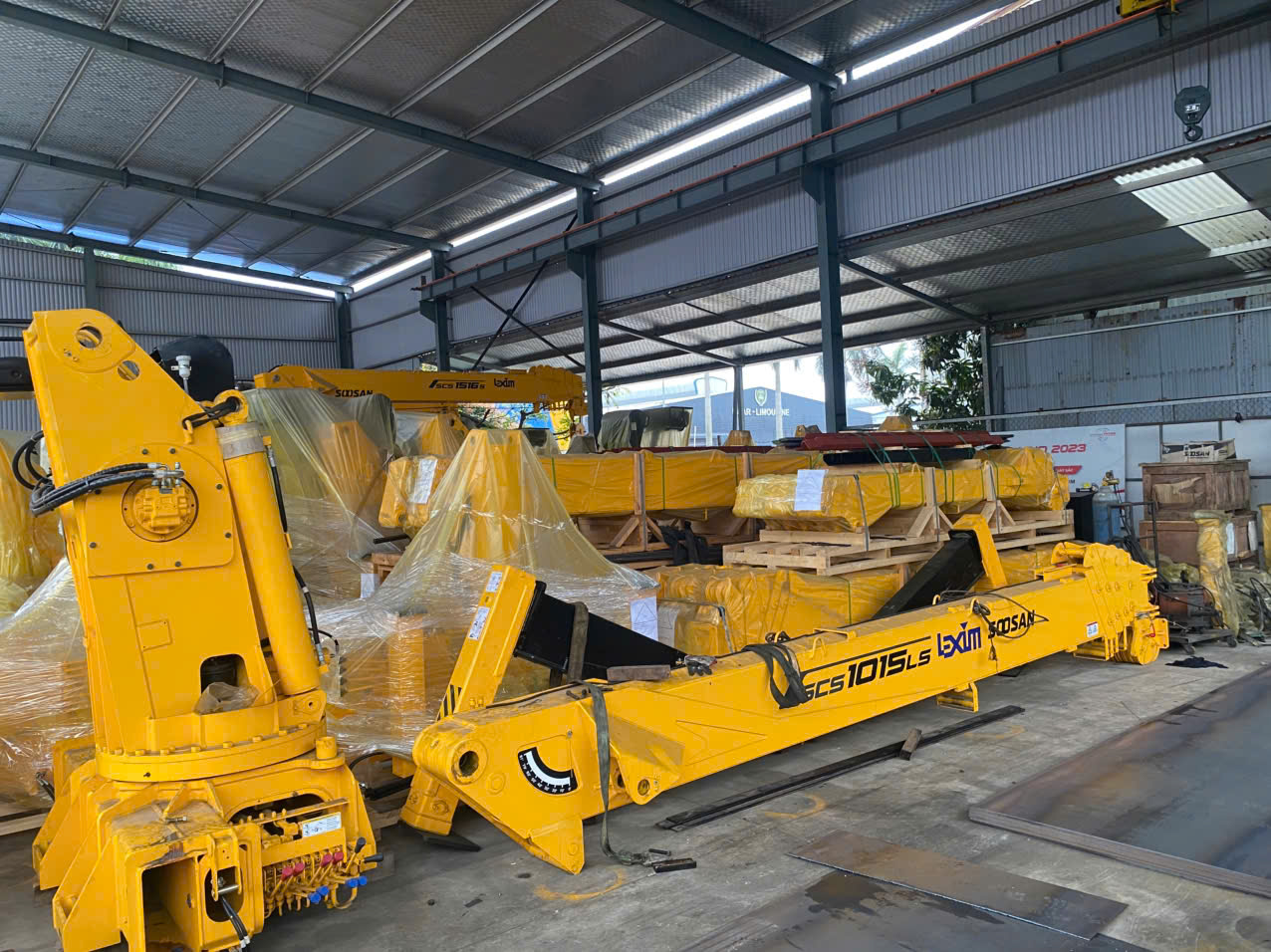 CẨU TỰ HÀNH SOOSAN THÔNG SỐ VÀ GIÁ BÁN
