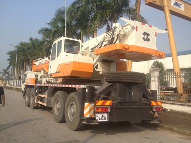 xe cẩu Zoomlion 85 tấn