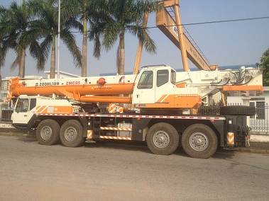 xe cẩu Zoomlion 85 tấn