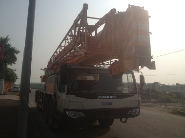 xe cẩu Zoomlion 85 tấn