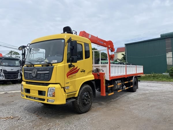 Giá Xe tải DONGFENG gắn cẩu UNIC 5 tấn|Xe DONGFENG gắn cẩu UNIC 5 tấn giá dẻ