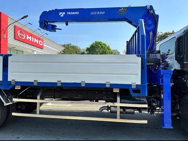 Giá Xe tải CHENGLONG gắn cẩu TANADO 5 tấn|Xe CHENGLONG gắn cẩu TANADO 5 tấn giá dẻ