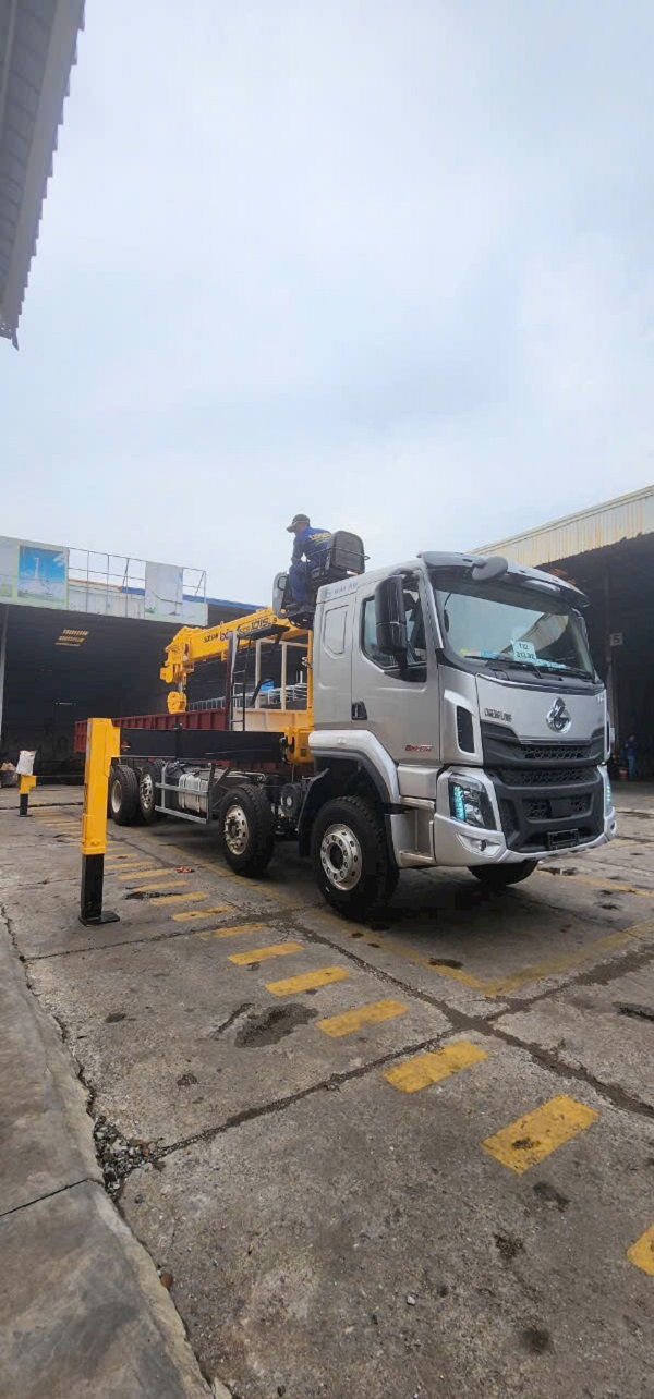Giá Xe tải CHENGLONG gắn cẩu SOOSAN 10 tấn|Xe CHENGLONG gắn cẩu SOOSAN 10 tấn giá dẻ