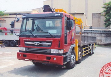 Xe tải Daewoo 4 chân gắn cẩu 10 tấn