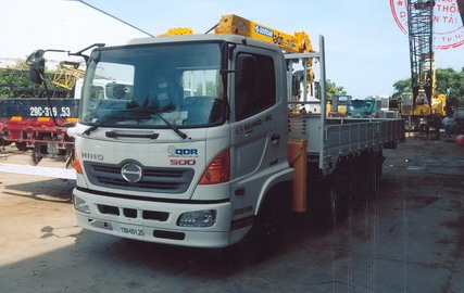 XE TẢI HINO 5 TẤN GẮN CẨU SOOSAN 3 TẤN
