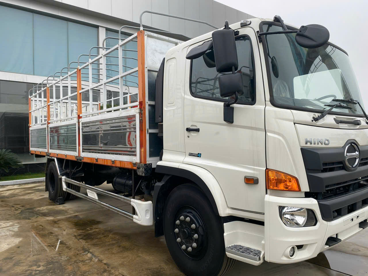 Xe tải Hino FG 8 tấn Mui Bạt
