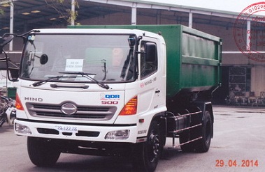 Xe tải Hino FG chở rác