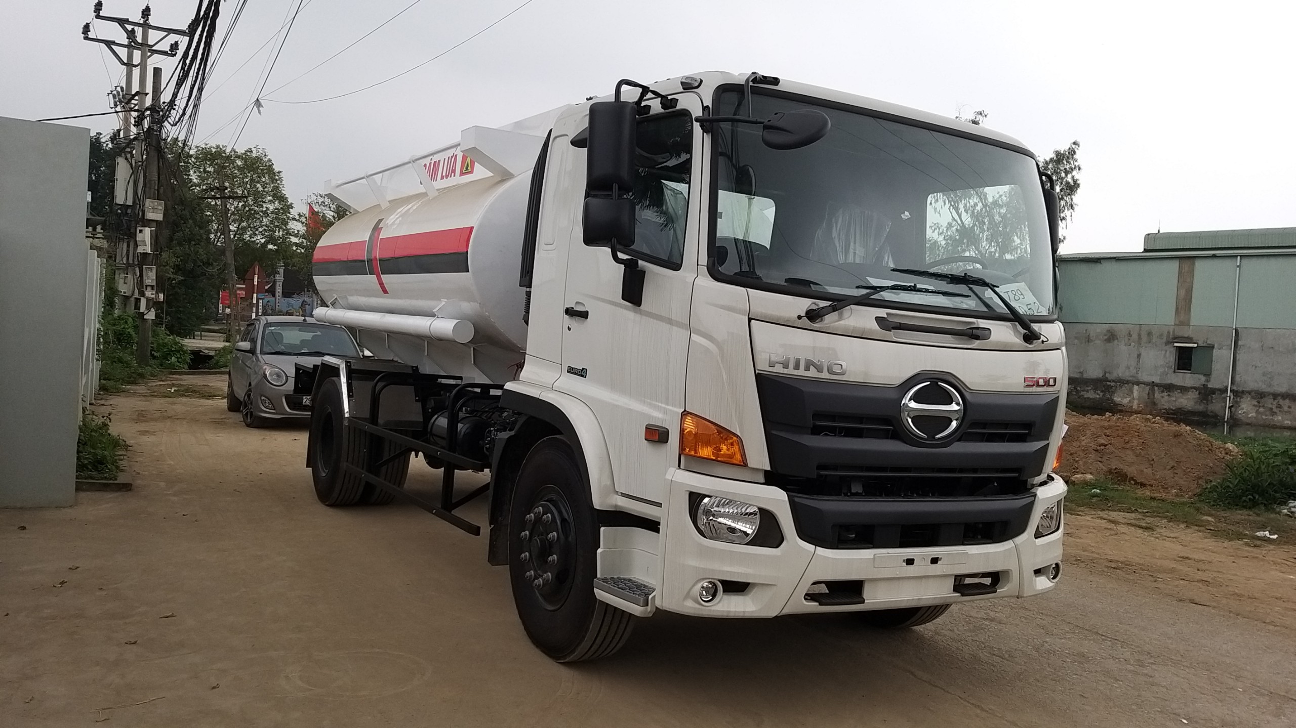 Xe tải Hino FG 9 tấn chở xăng 11 khối|mua bán xe tải hino chở xăng FG 9 tấn
